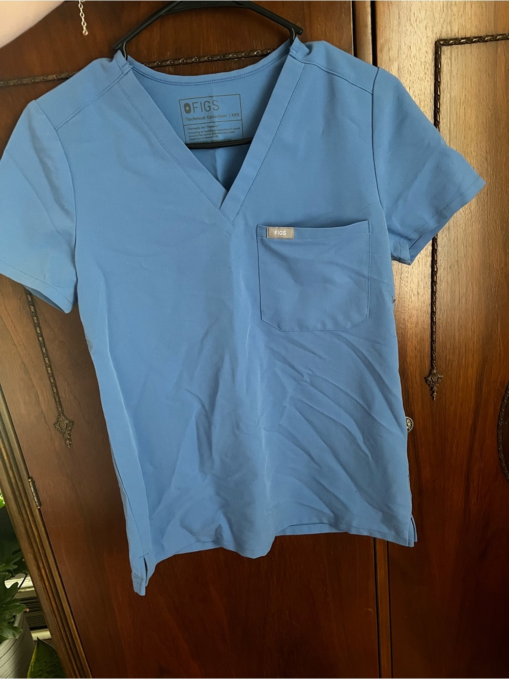 FIGS Women’s Sky Blue V-Neck Medical Scrub Top